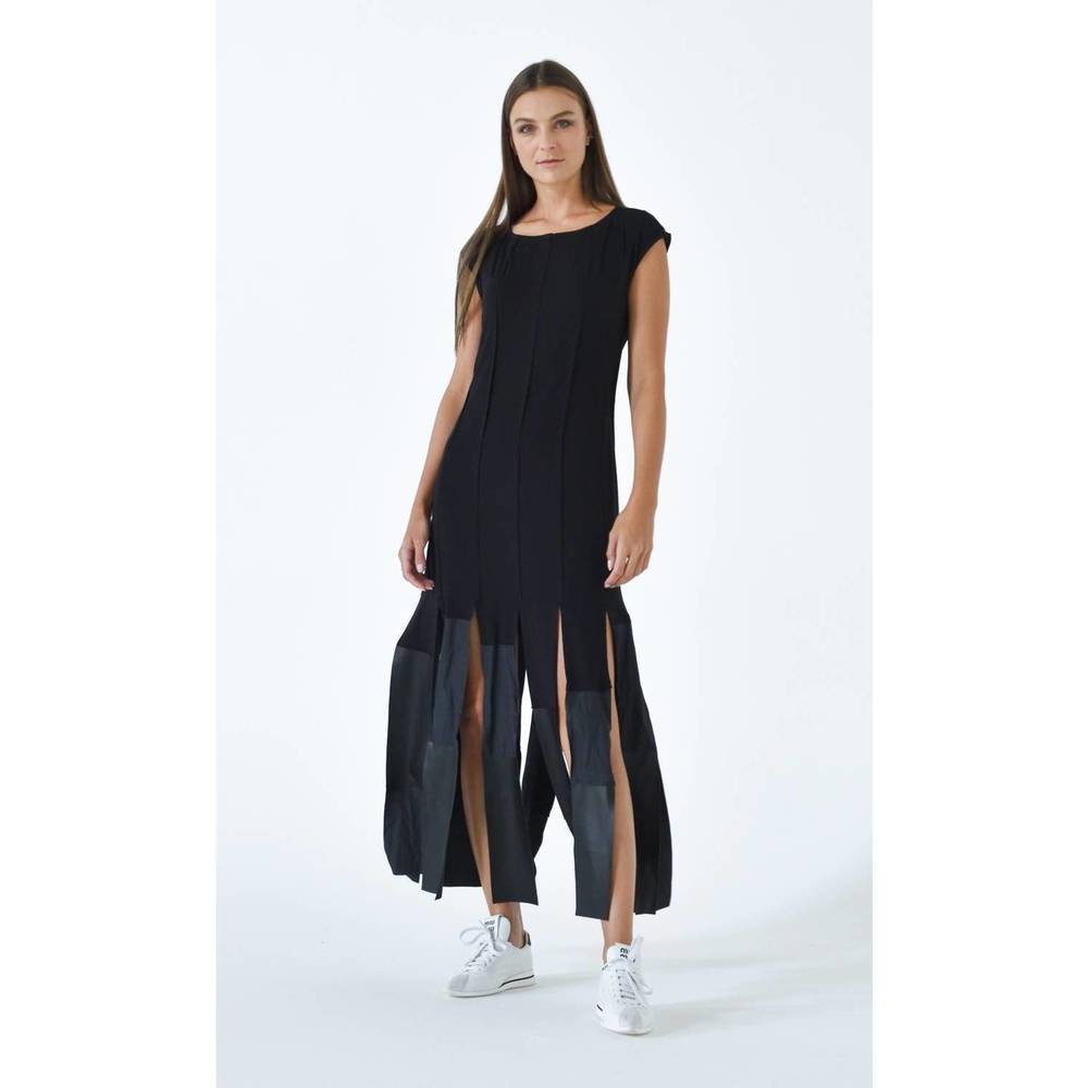 NEW SIMPLY MILA motion panel maxi dress in black